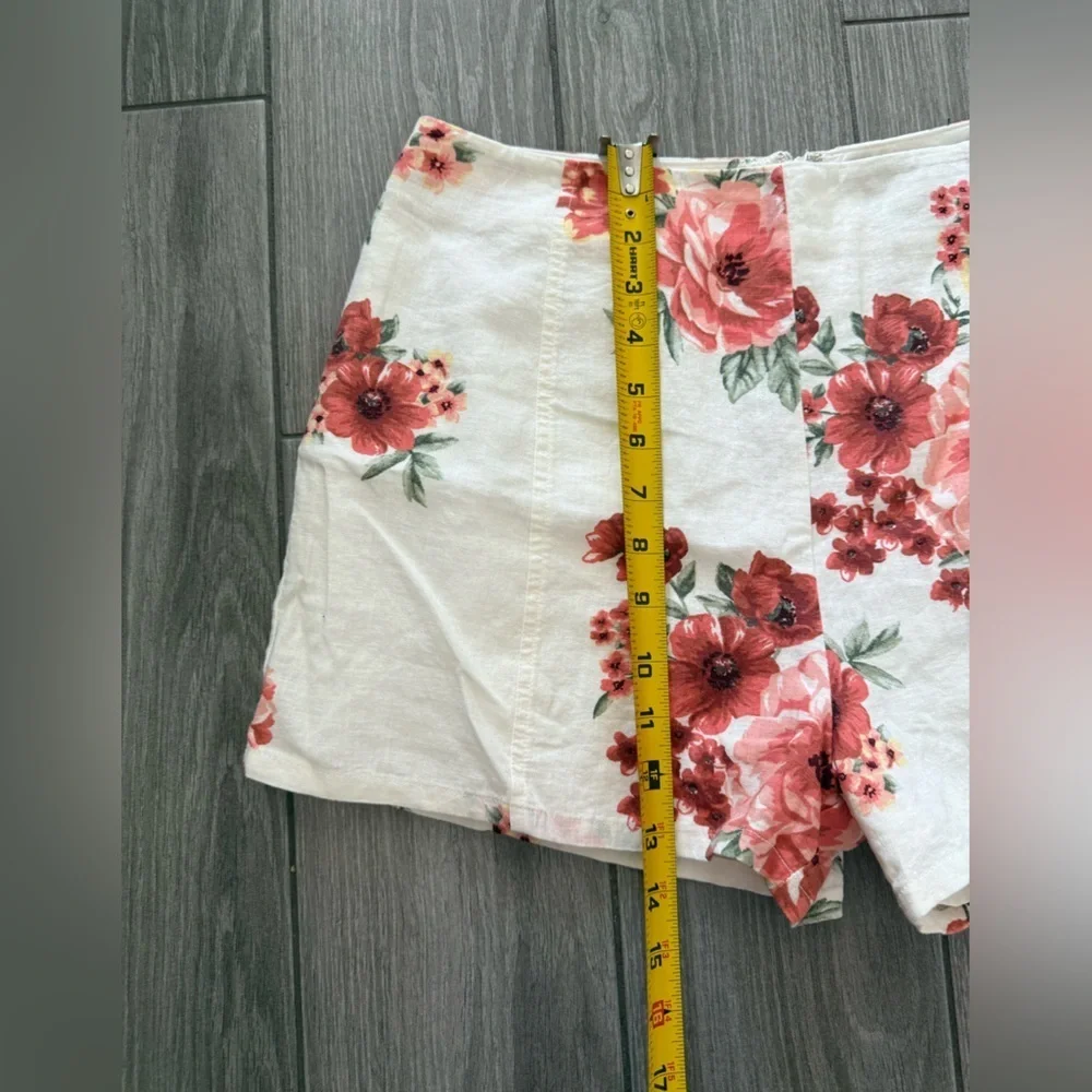 Forever 21|Women's White Linen Floral Shorts in high waisted•••NWT, Large - Picture 14 of 14